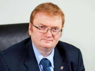 Милонов запретит гомосексуалистам пользоваться услугами суррогатных матерей